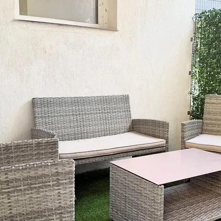 شقة Avec Parking Terrasse Et Proche De La Saint-Raphaël