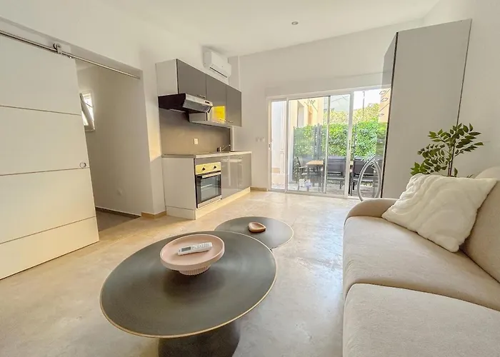 Avec Parking Terrasse Et Proche De La Apartamento